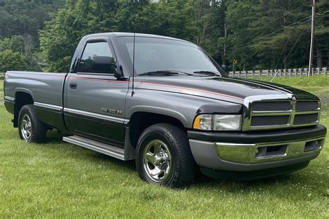 2nd gen dodge ram sheet metal no rust|1994.